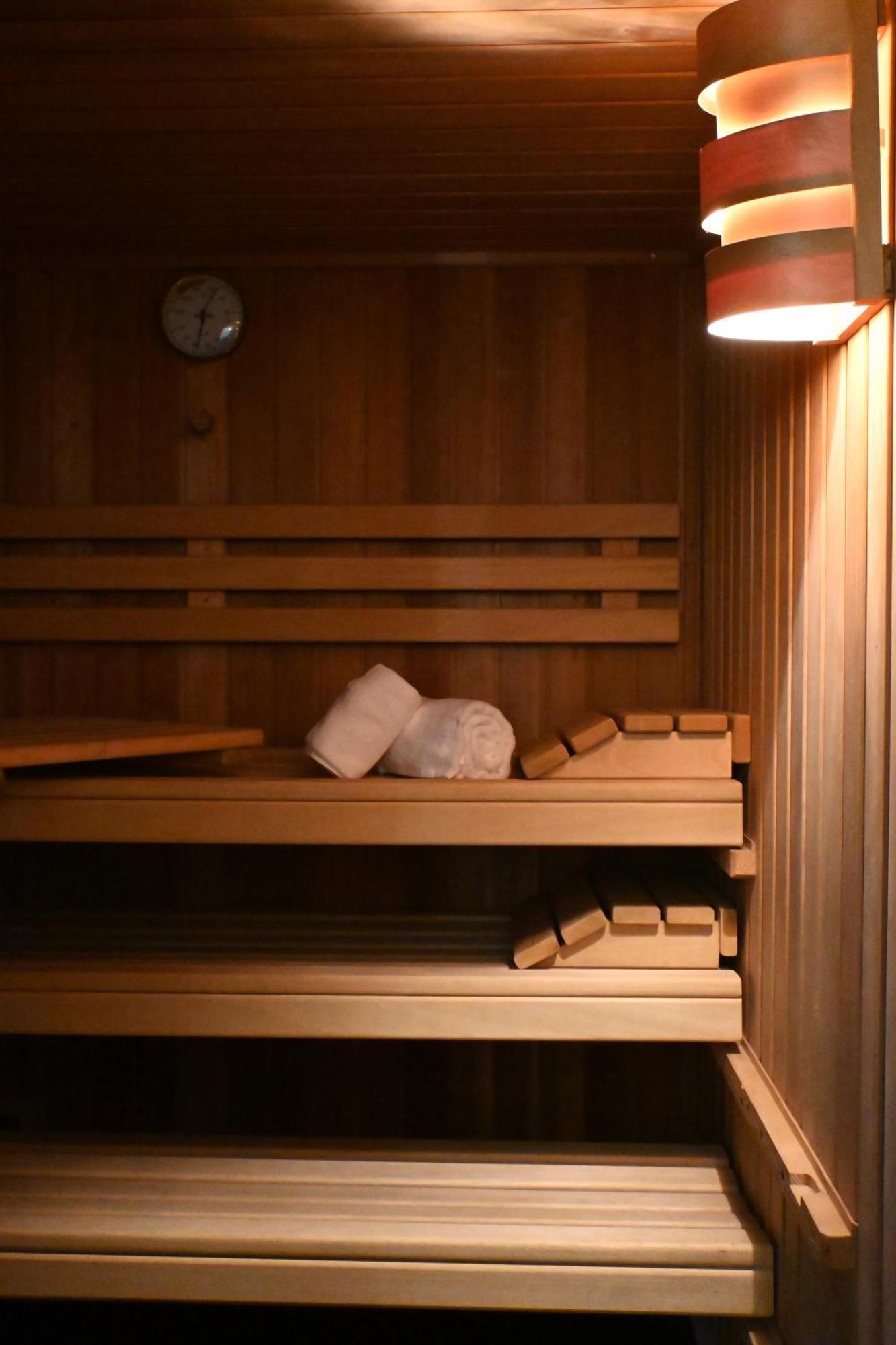 Boutique Hotel Azur De Haan Luaran gambar