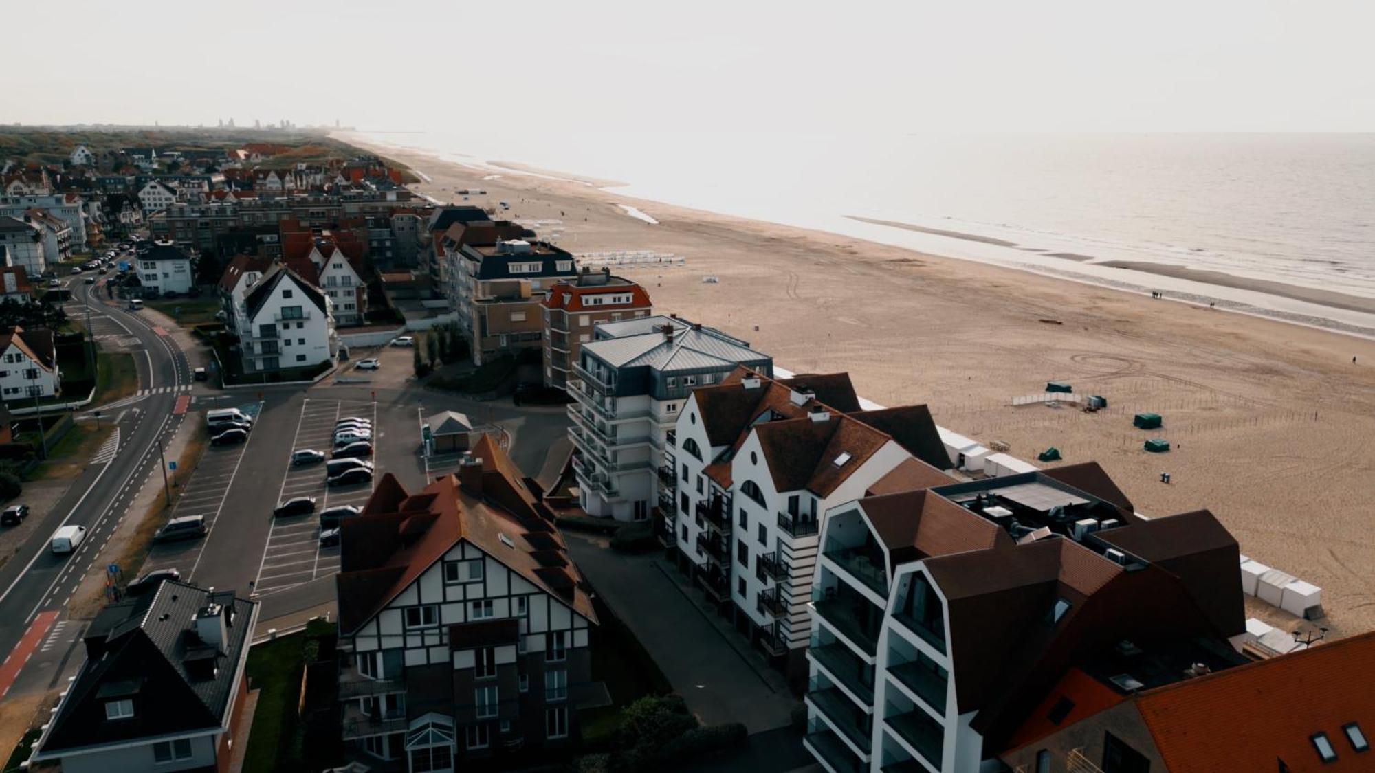 Boutique Hotel Azur De Haan Luaran gambar